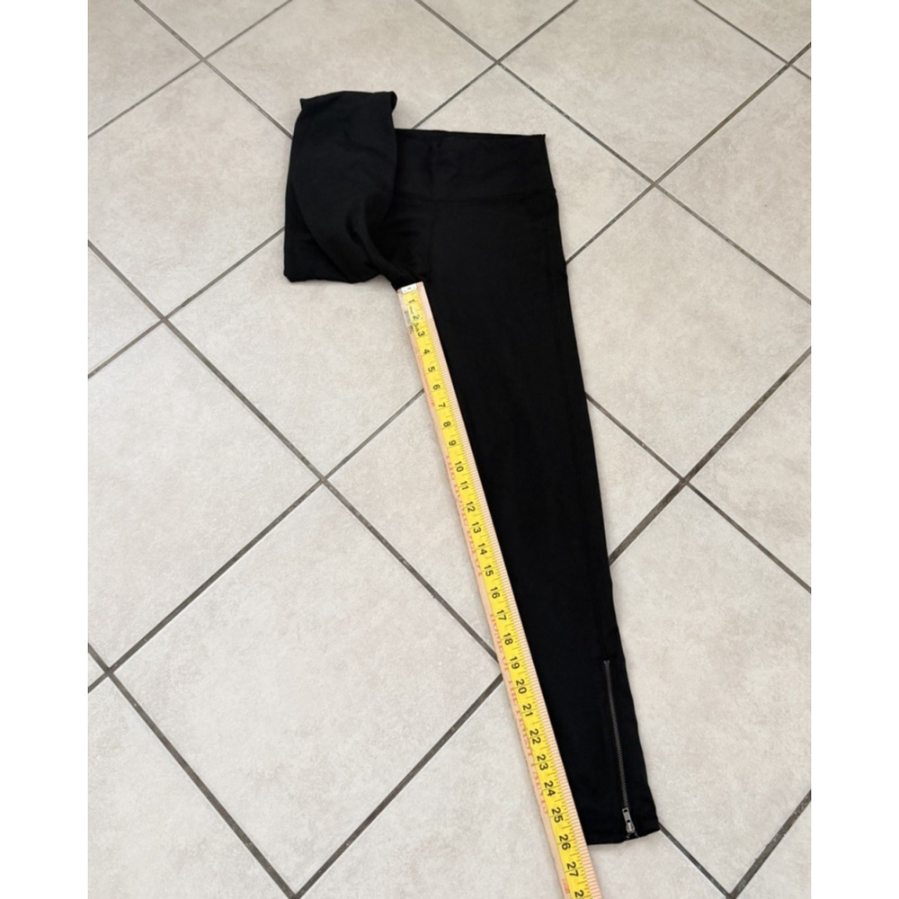 FABLETICS + DEMI LOVATO LEGGING 26” BLACK ZIP FRONT SIZE XS - Picture 3 of 8